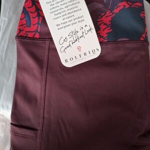 NEW / NWT BodySharp legging ROLFRIQS Burgundy and Floral Althletic